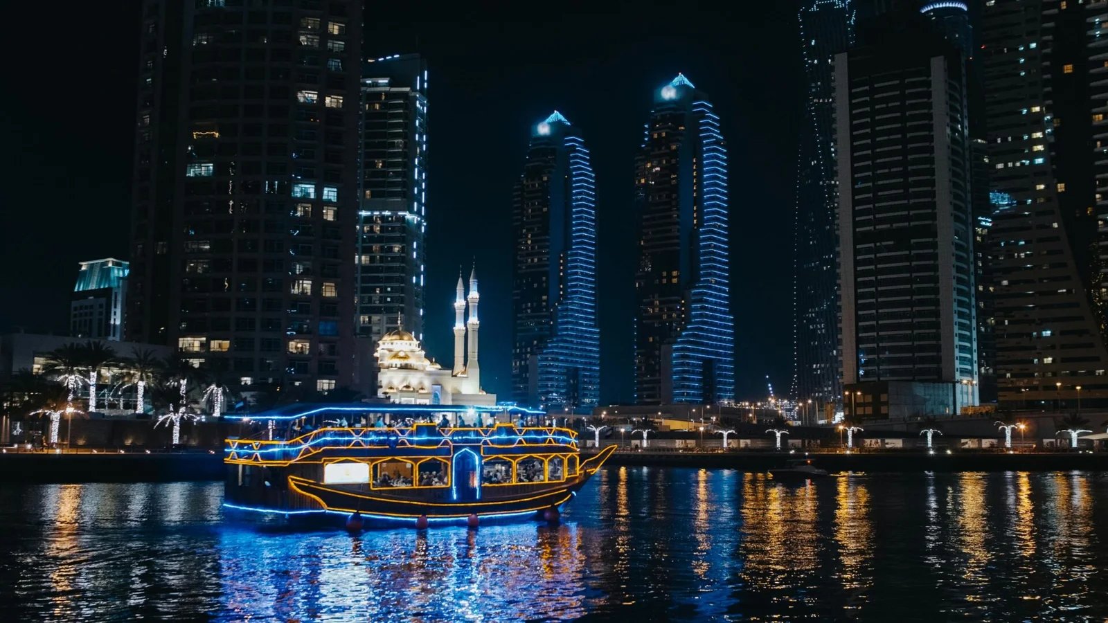 Dhow Cruise Dinner at Dubai Marina